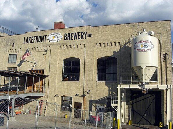 Sip of Milwaukee Guided Brewery Tour with Snack - Milwaukee’s Brewing Scene in a Nutshell