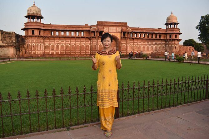 Skip the line "Taj Mahal" & "Agra Fort" Tickets with live Tour Guide. - Why This Tour Stands Out