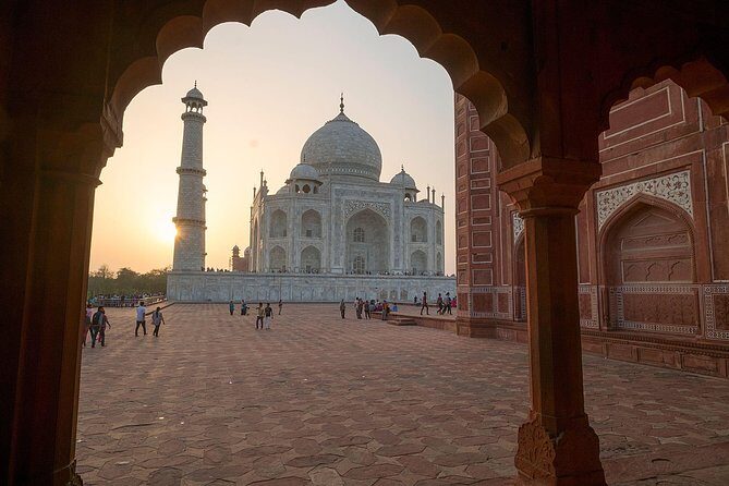 Skip the line "Taj Mahal" & "Agra Fort" Tickets with live Tour Guide. - The Sum Up