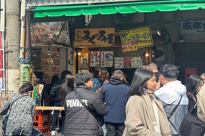 Skip the Line: Tsukiji Market Food Tour with Local Tastings - Setting the Scene: Tsukiji Market’s Vibrant Atmosphere