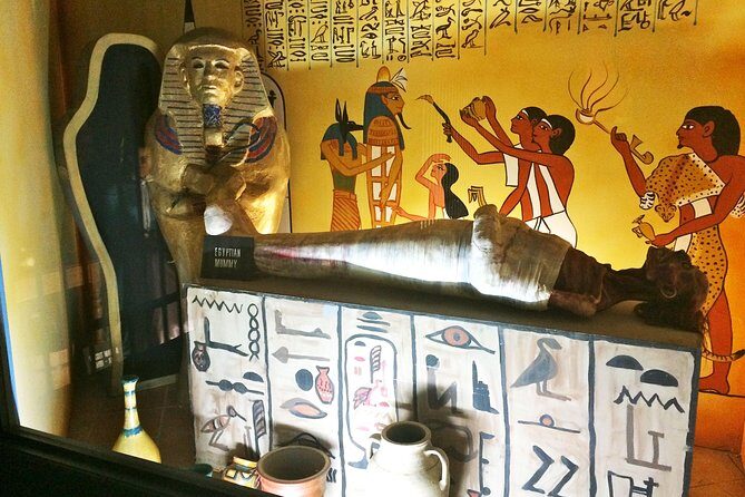 Skip the Line:Wax Museum Ticket-World in Wax & Guided Tour of Chamber of Horrors - What Travelers Are Saying