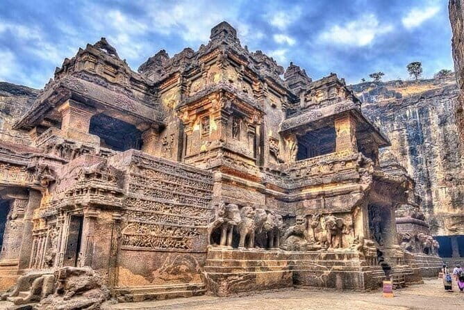 Skip-the-queue private Ajanta & Ellora 2-Day Tour ticket included - An In-Depth Look at the Tour Experience