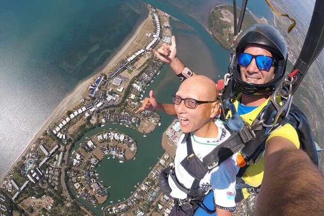 Skydive Fiji Radical 10000ft Tandem Jump (30 seconds free fall) - Key Points