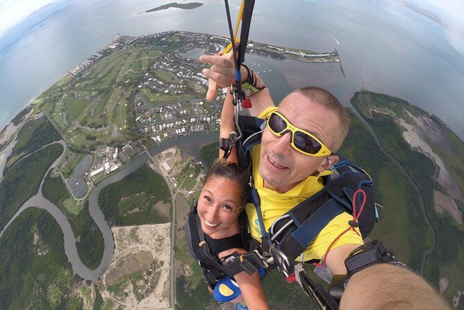 Skydive Fiji Radical 10000ft Tandem Jump (30 seconds free fall) - Overview of the Experience
