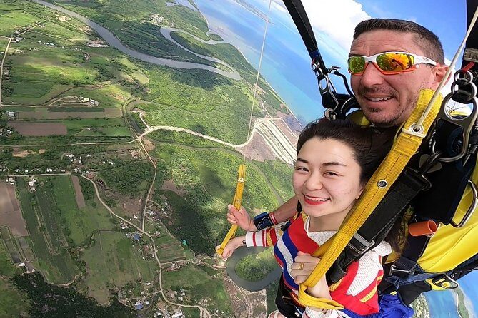 Skydive Fiji Radical 10000ft Tandem Jump (30 seconds free fall) - Who Is This Tour Best For?
