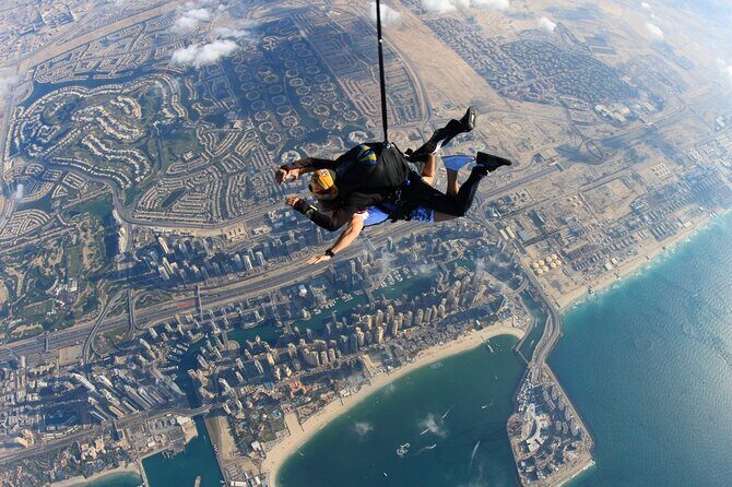 Skydive Over The Palm with Private Transportation - Who is This Tour Best For?