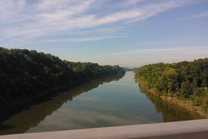 Skyline Kayak Rental in Downtown Nashville with Shuttle - Key Points