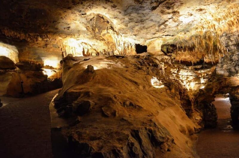 Small-Group D.C. Day Trip to Shenandoah Park & Luray Cavern - The Journey Through Virginia’s Natural Treasures