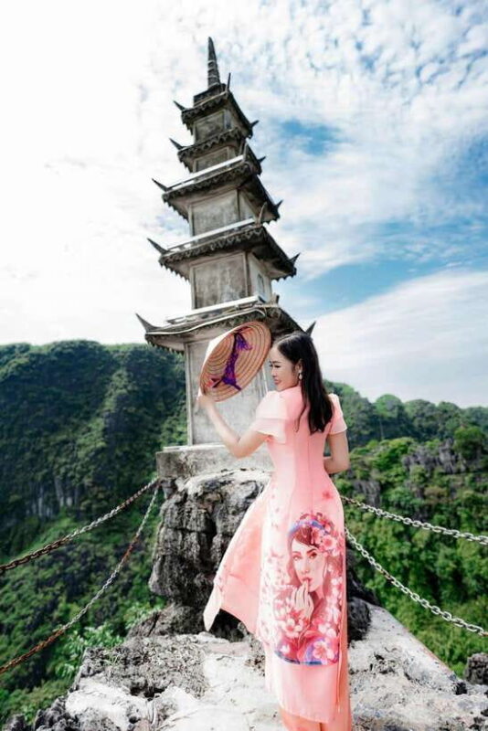 Small Group Explore Of Limestone Legends Ninhbinh - Discovering Ninh Binh: More Than Just a Day Trip