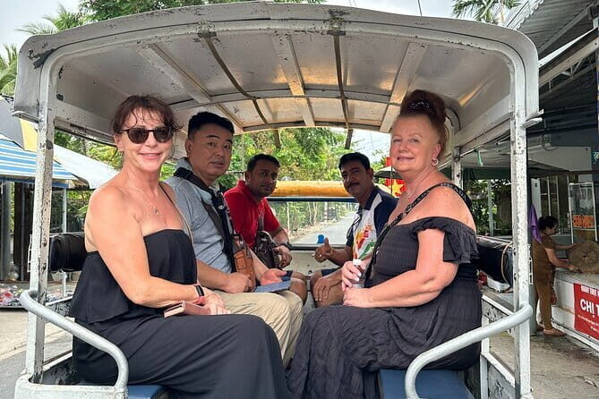 Small Group Full-Day Tour Cu Chi Tunnels and Mekong Delta - Engaging with Local Crafts and Flavors