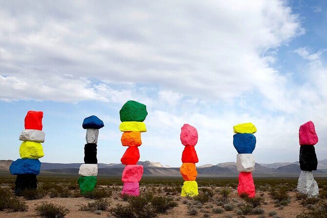 Small Group Grand Canyon, Hoover Dam and 7 Magic Mountains Tour - Analyzing the Value