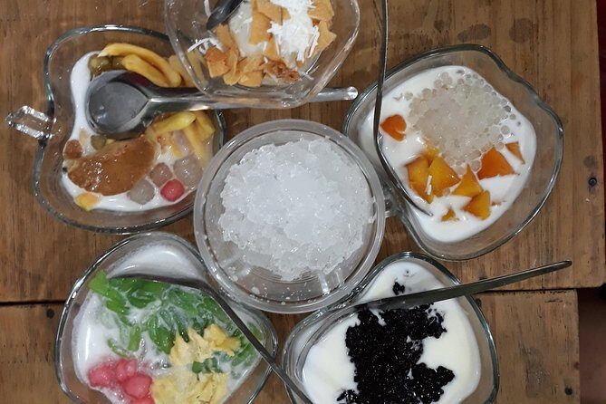 Small Group Hanoi Street Food Tour with a Real Foodie - Authenticity and Customer Feedback