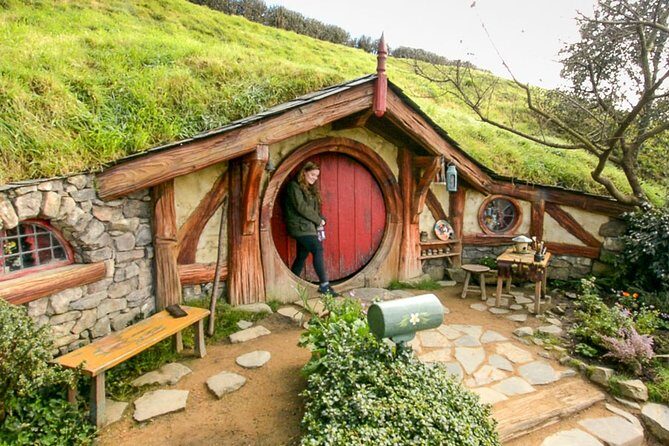 Small-Group Hobbiton Tour from Auckland with Party Marquee Lunch - The Hobbiton Movie Set: What You’ll Experience
