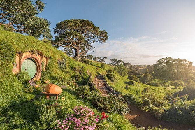 Small Group Luxury Hobbiton Tour incl. Lunch From Auckland - Practical Details and Considerations