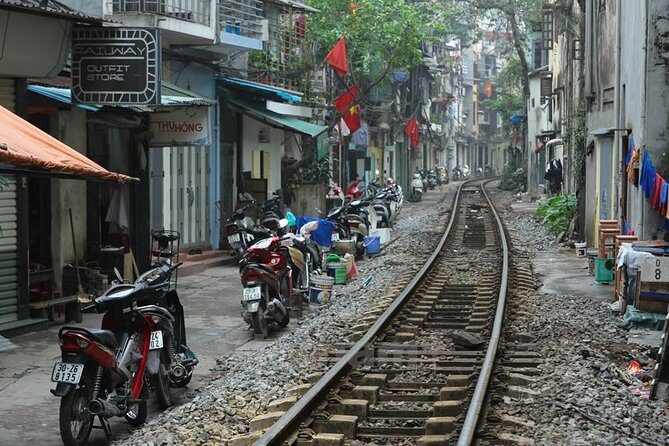 Small-group motorbike sightseeing and food tour in Hanoi - Final Verdict