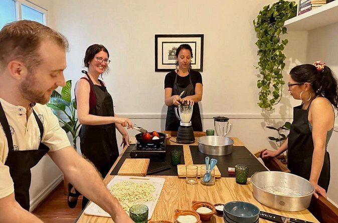 Small Group Multi-Variety Tamal Cooking Class in La Condesa - Who Should Book This Experience?