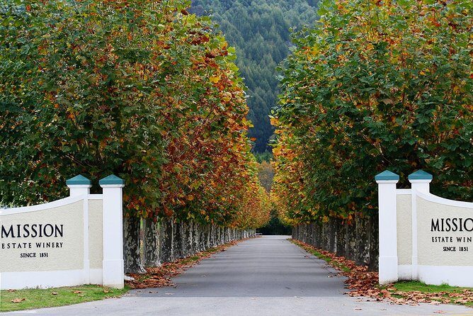 Small group - Napier Premium Wineries+ Beer tour -5.0 - 5.5 hours - FAQ