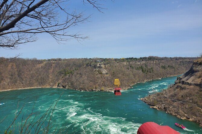 Small Group Niagara Falls Day Tour from Toronto with Boat cruise - The Benefits of a Small Group