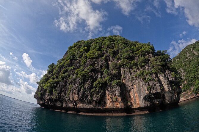 Small Group Phi Phi Islands Sunrise Tour with Seaview Lunch - FAQs