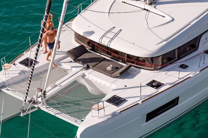 Small Group SemiPrivate Sailing Adventure - Introducing the Small Group Semi-Private Sailing Adventure