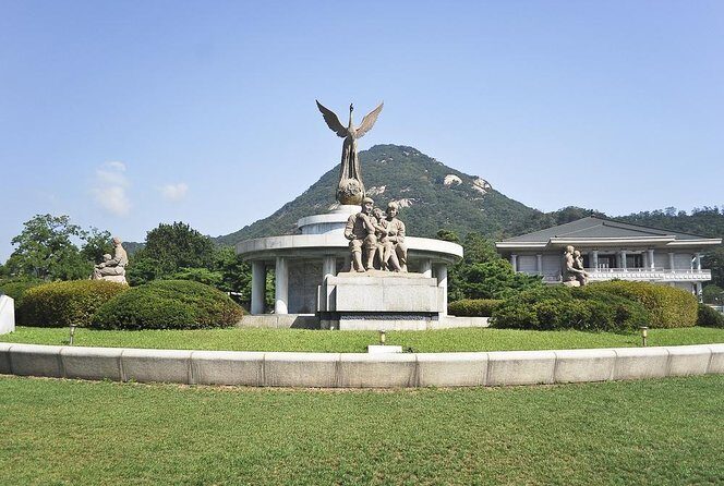 Small-Group Seoul Morning Royal Palaces Tour - FAQ
