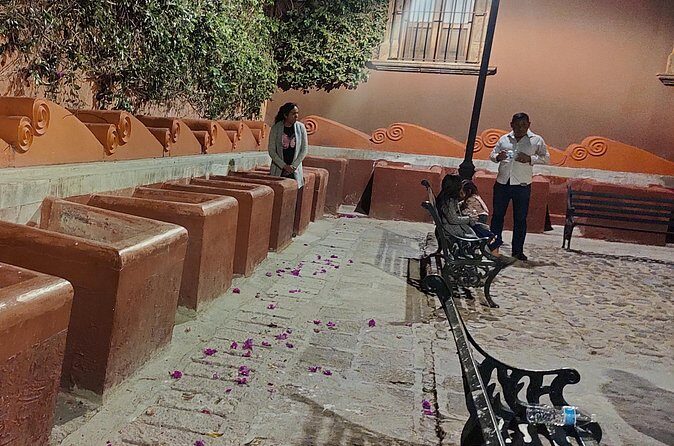 Small-Group Sunset Walking Tour in San Miguel - Relaxing at Parque Benito Juarez