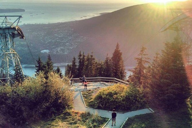 Small Group Tour: Capilano Suspension Bridge and Grouse Mountain from Vancouver - FAQs