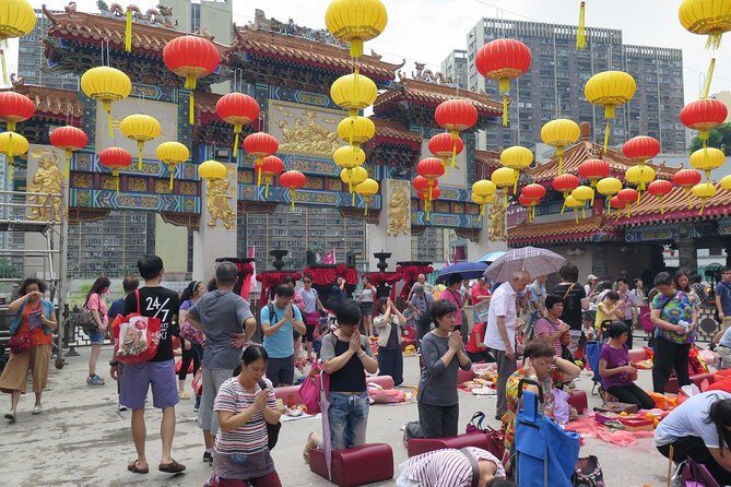Small-Group Tour: Temples & Markets Discovering [PROMOTION] - An In-Depth Look at the Tour Itinerary