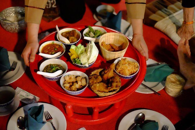 Small Group : Traditional Dinner with Performance and Local Fresh Market Tour - Discover the Charm of Chiang Mai’s Nightlife and Culture with a Small-Group Dinner and Market Tour