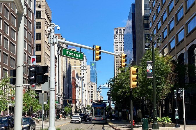 Small Group Walking Bar Tour - Why This Tour Offers Great Value