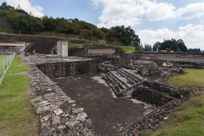 Small VIP Group Tour to the Magical Towns of Puebla and Cholula from Mexico City - Exploring Cholula: The Great Pyramid and Its Secrets