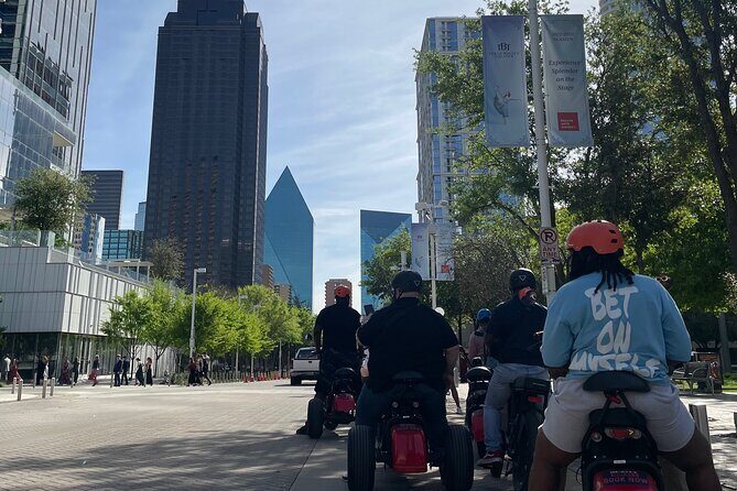 Smart Tour: Dallas Mural E-Bike Tour - What Is the Dallas Mural E-Bike Tour?