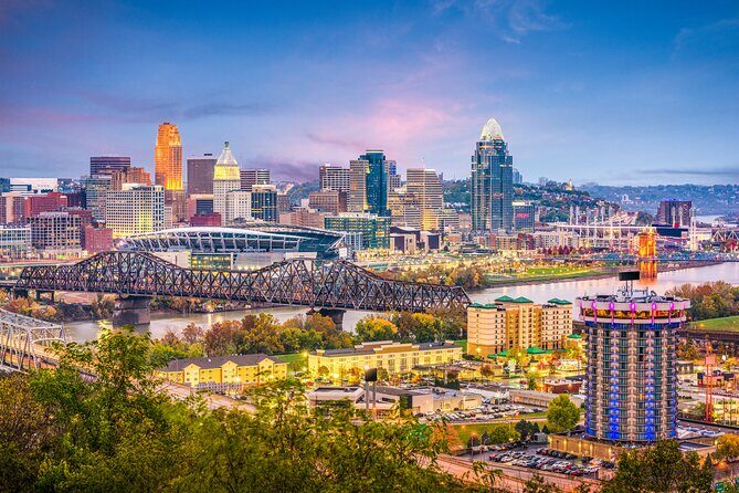 Smartphone-Guided Walking Tour of Downtown Cincinnati Sights & Stories - Key Points