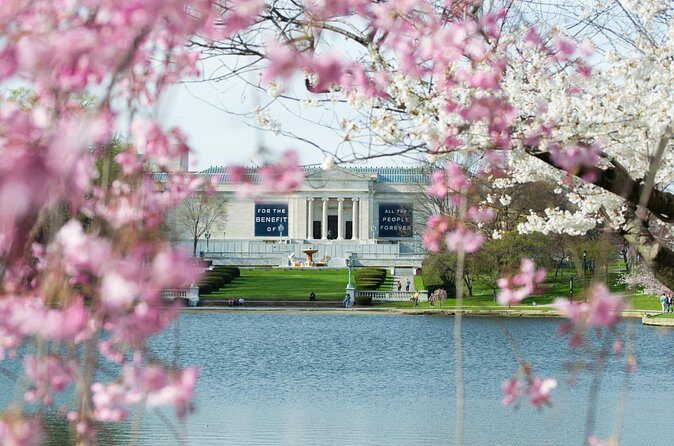 Smartphone-Guided Walking Tour of University Circle Sights & Stories - A Detailed Walkthrough of the Itinerary