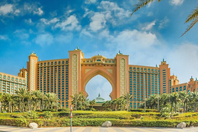 Snapshot Tour of Dubai includes photo stop at Atlantis & Madinath Jumeirah - FAQs