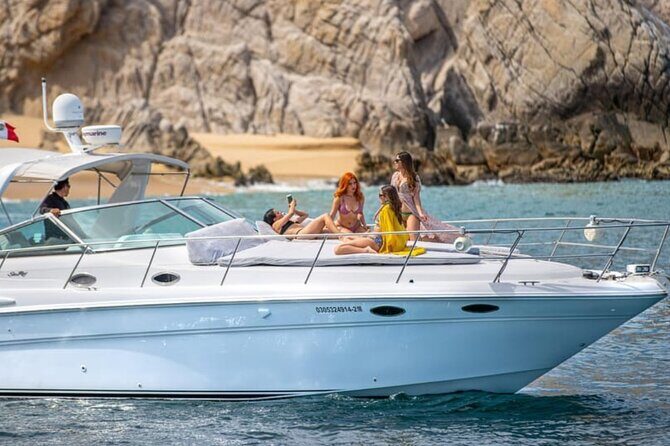 Snorkel or Sunset in La Paz aboard a 42 feet Yacht - Crew and Environmental Care