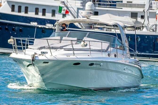 Snorkel or Sunset in La Paz aboard a 42 feet Yacht - FAQ