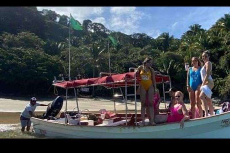 Snorkel to Playa del Toro departing from Sayulita : day at the beach - Experience the Magic of Snorkel to Playa del Toro from Sayulita