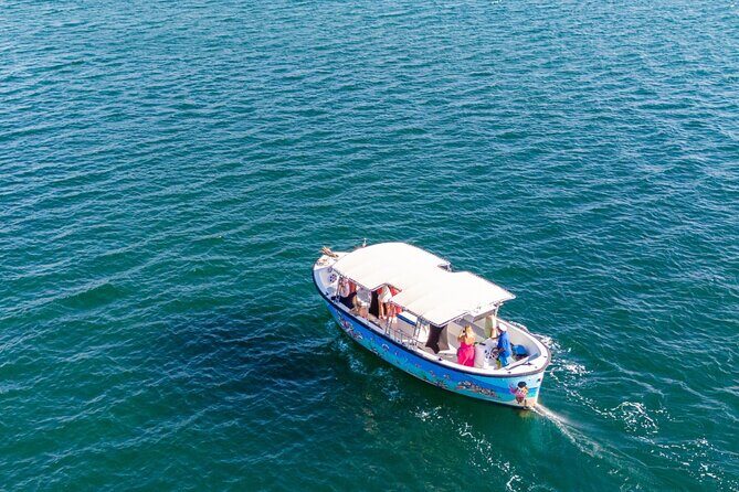 Snorkeling Boat Trip Tugboat Beach and Spanish Water Curacao - FAQs