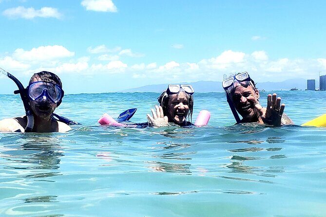 Snorkeling in Waikiki Many Fish All Levels Free Video & Pics! - The Sum Up