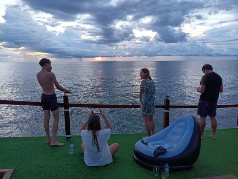 Snorkeling Tour with meals and BBQs - Cocktail - Sunset - Who Is This Tour Best For?
