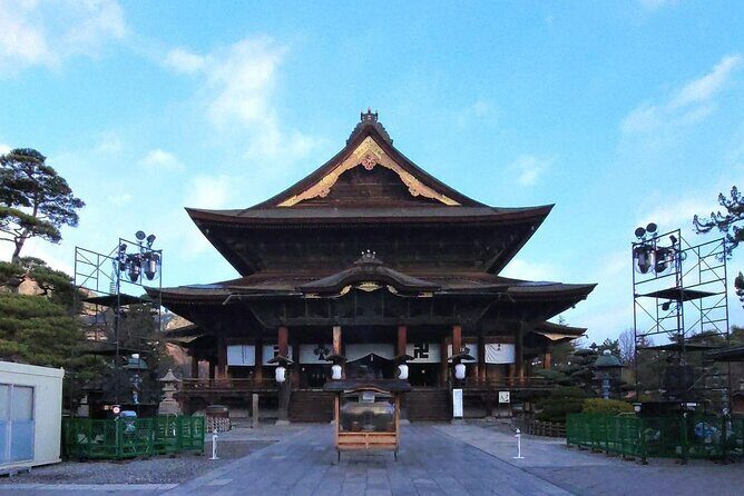 Snow Monkey Park & Zenkoji Temple Nagano Pvt. Full Day Tour. - Practical Tips for Travelers