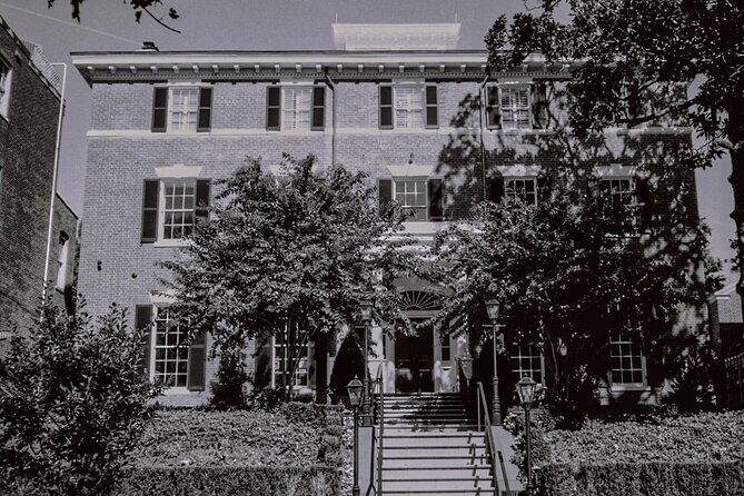 Socialites and Spies of Georgetown Walking Tour - What to Expect During the Tour