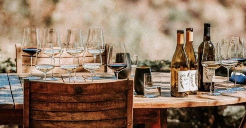Sonoma: Explore Natural Wineries with a Local Sommelière - Summary