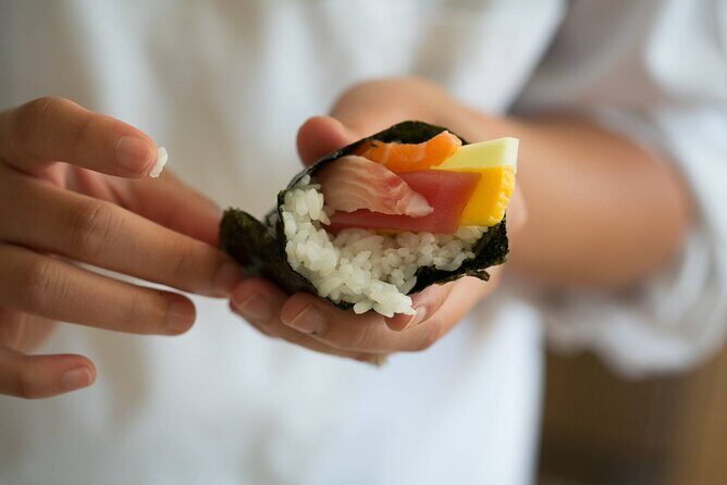 Sophisticated Sushi Class in Los Angeles (Includes 6-Course Meal) - Who Should Book This Experience?