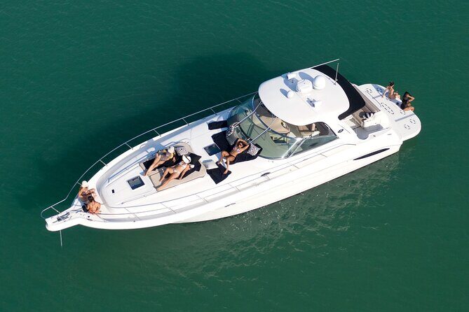 South Beach Miami BACHELORETTE Boat Day! - A comprehensive look at the South Beach Miami BACHELORETTE Boat Day!