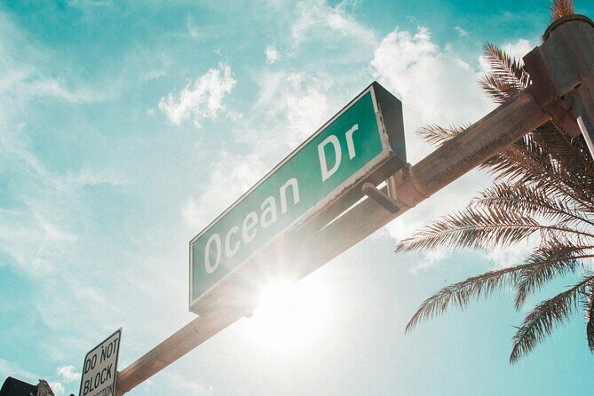 South Beach Top Highlights Tour with Lincoln Rd and Espanola Way - Key Points