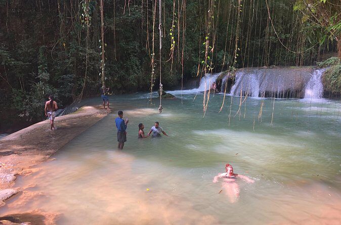 South Coast Jamaica YS Falls Tour - The Role of Guides and Transportation