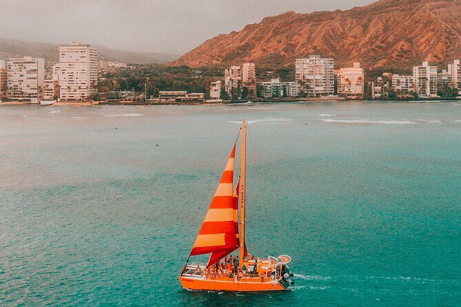 South Shore Open Sail from Kewalo Harbor Including Drinks - The Crew and Customer Reviews