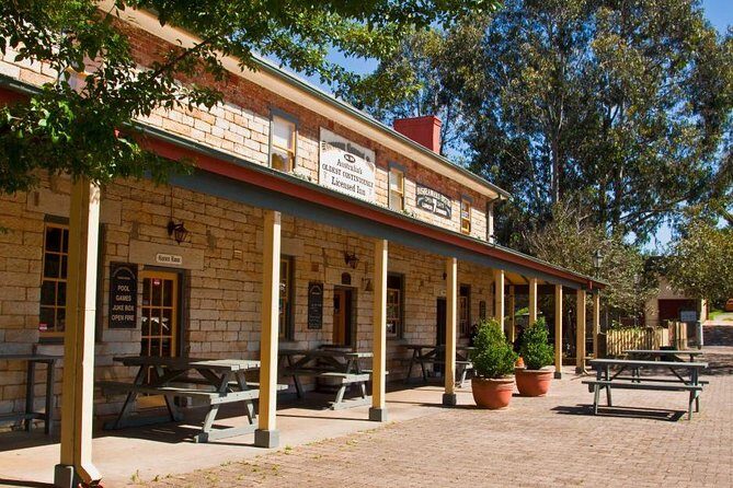 Southern Highlands Private Tour with Wine, Waterfall and Garden - Key Points